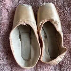 Smelly Used Ballerina Pointe Shoes
